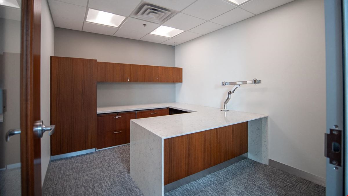 Marriott Subway Level Suites