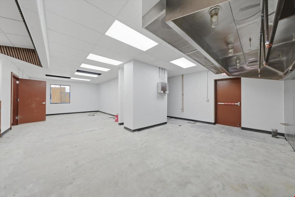 2201 W Howard St, Chicago, IL, 60645