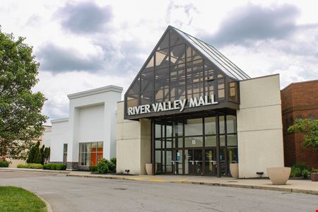 Preview of commercial space at 1635 River Valley Circle South