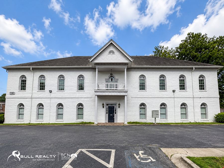 Marietta Office Suites | Five Full-Service Office Suites | ±650 SF to ±2,375 SF