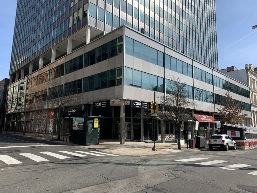1,000 SF | 325 Chestnut St | Retail Space in Old City