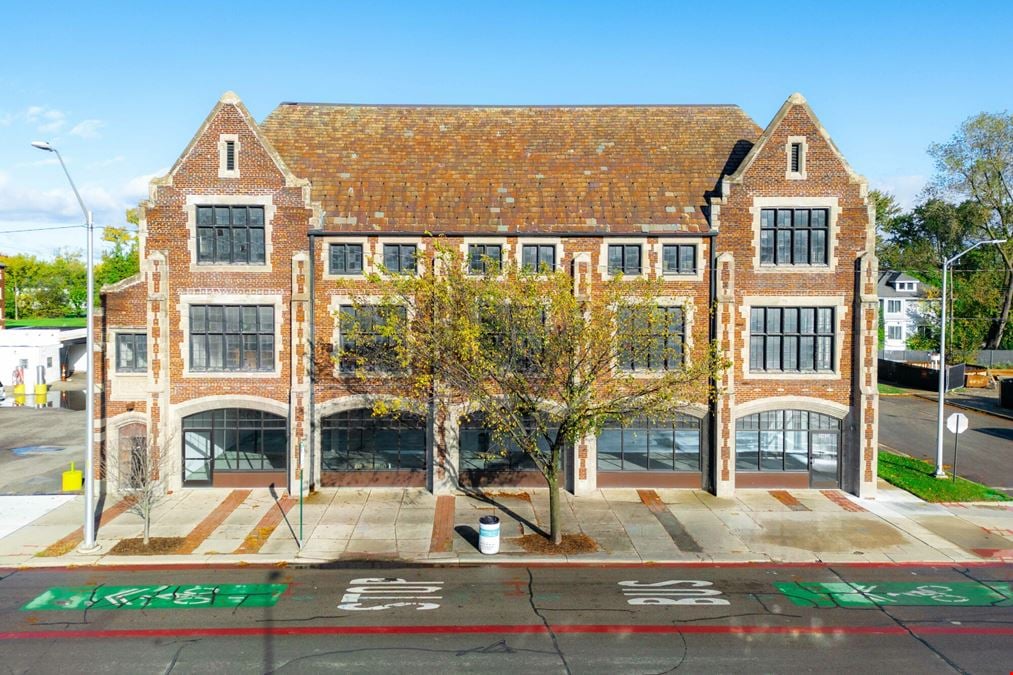 Saint Columba Parish House, Episcopal Church, & Vacant Land