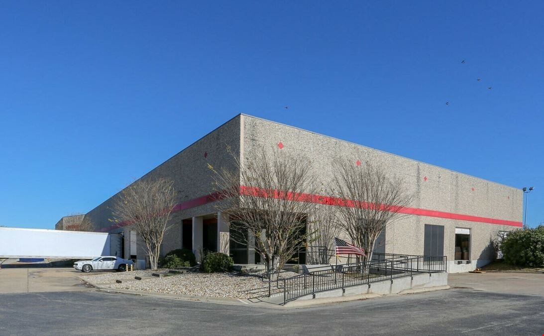 FOR LEASE: 15,360 SF Flex Light Industrial