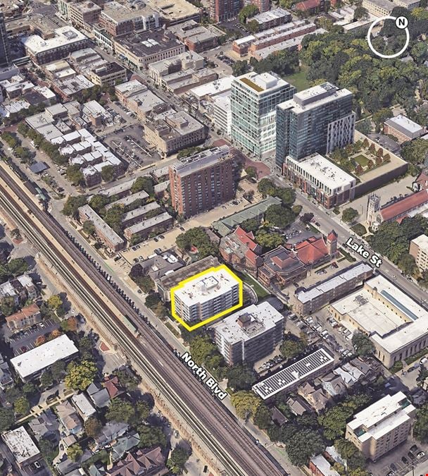 Retail | Office Opportunity at Rhythm & Blues of Oak Park