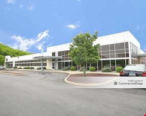 Pond's Edge Professional Park