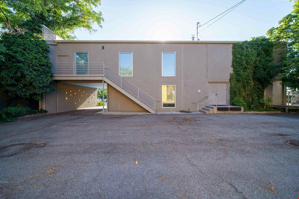 Freestanding Highland Dr. Office/Retail