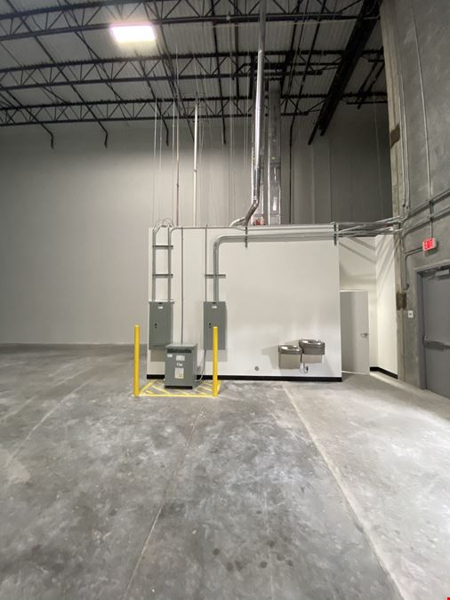 Crosspointe Commerce Center