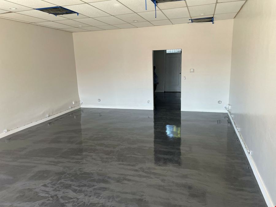 400 South Glenoaks Boulevard