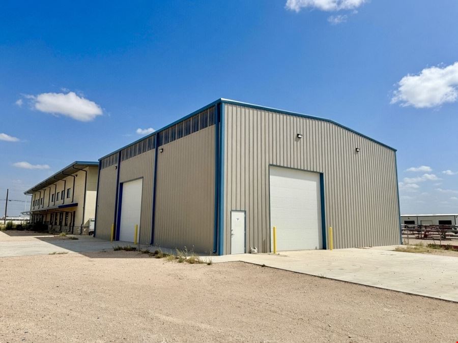 55,400 SF Flagship Office/Warehouse on 11.49 Acres