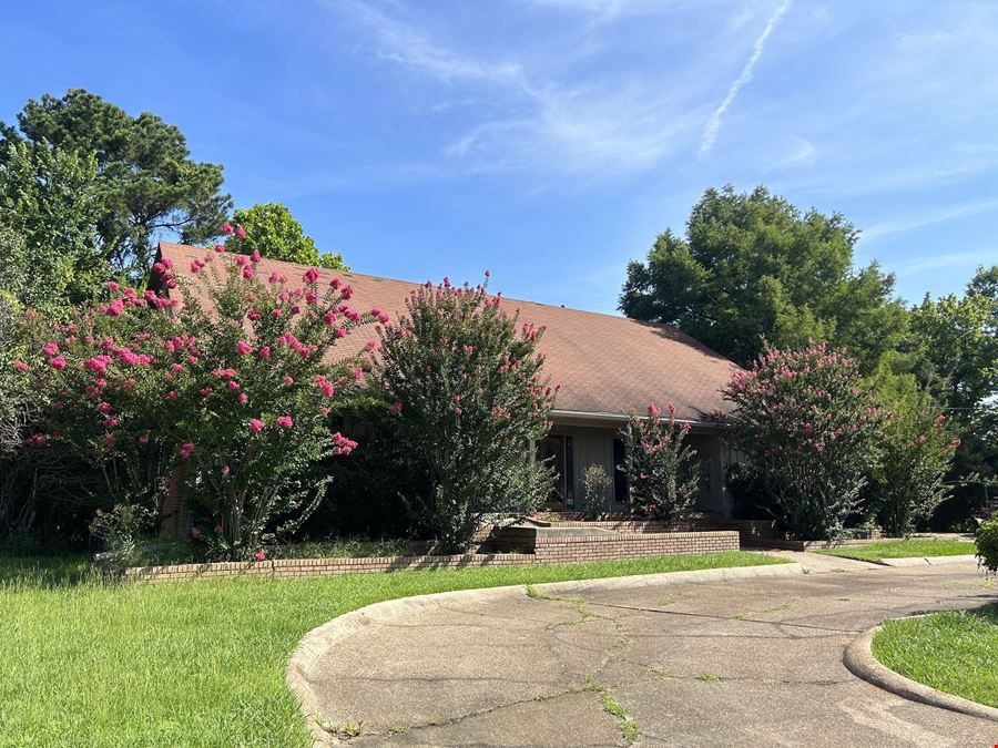3 Lakeland Cir