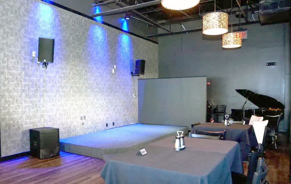 Restaurant - 2330 McMenamin Street