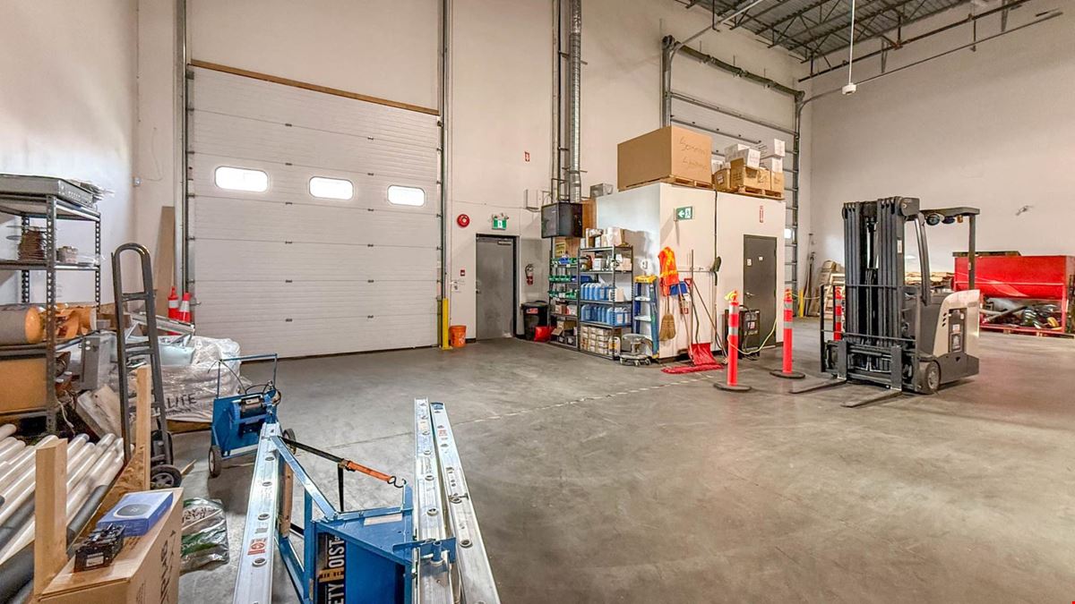 Centrally located industrial end-cap for sublease in the West Kelowna Business Park.