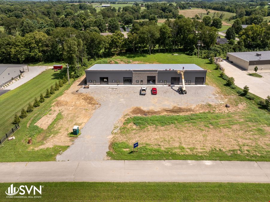 New 2,000 - 10,000 SF Retail / Warehouse Available