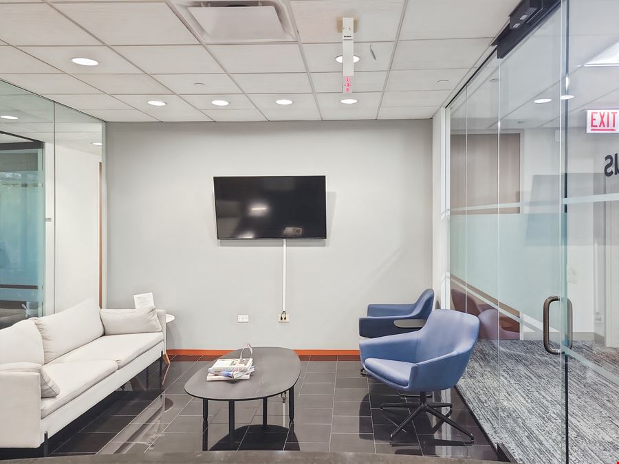 Regus - Lisle - 4200 Commerce