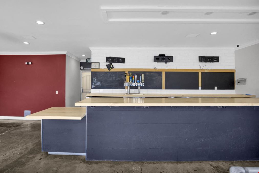 4th Street Retro Row Prime Restaurant Space