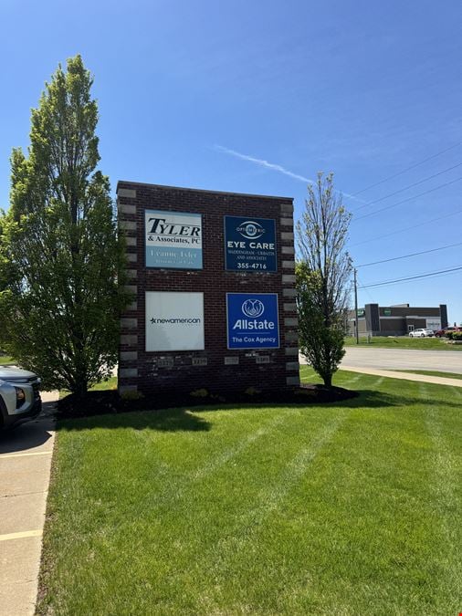 3285 Utica Ridge Rd, Bettendorf