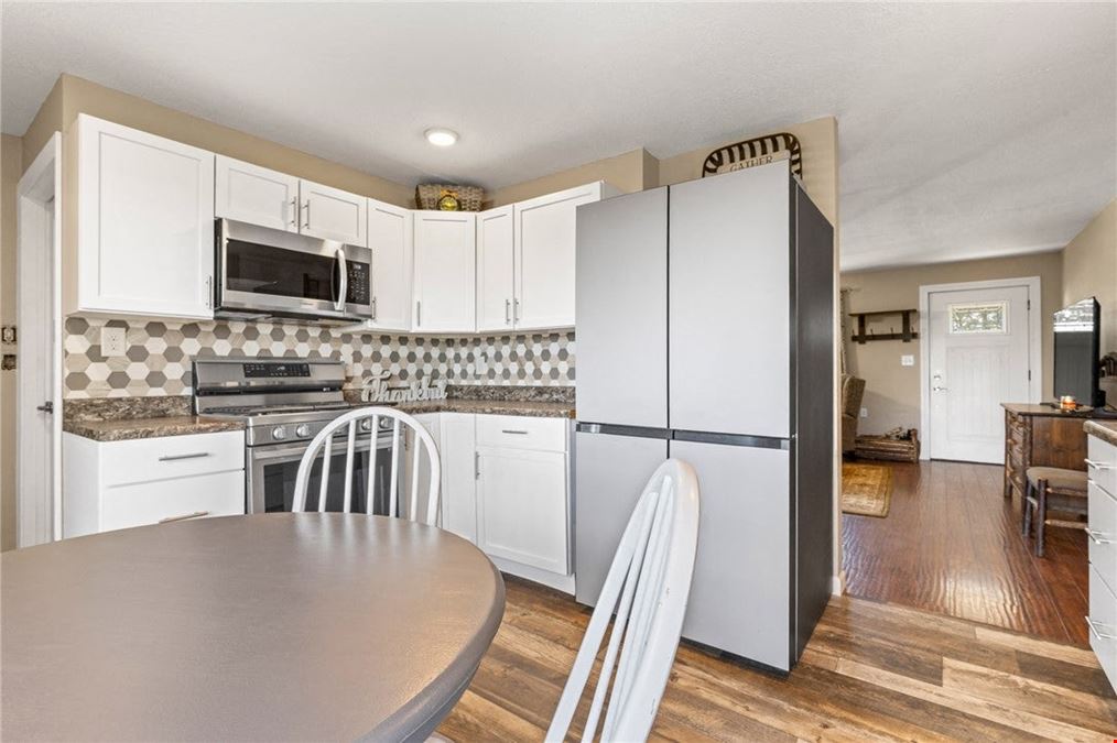 22244 N Highway 281