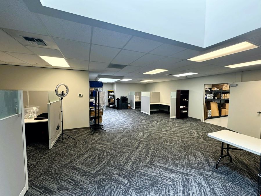 RH North Creek  Business Center