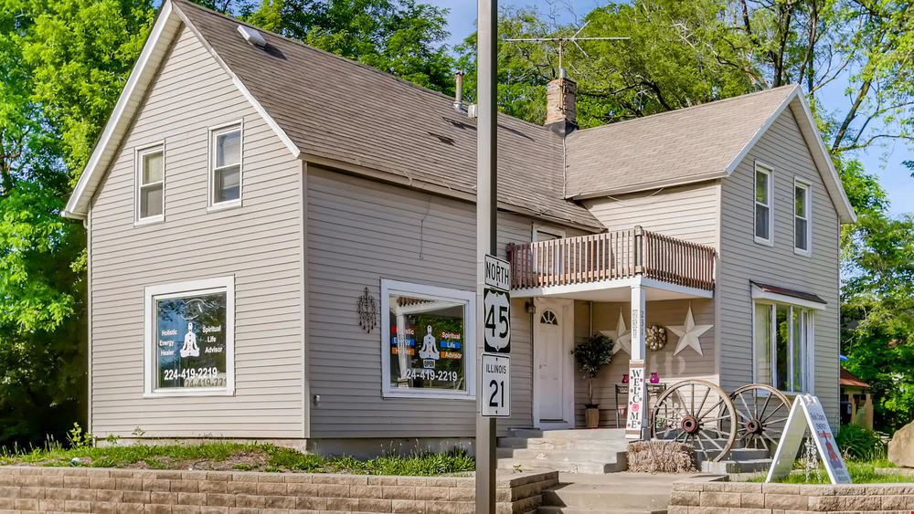 Amazing Visibility, 30,000+ daily street traffic, mixed use property