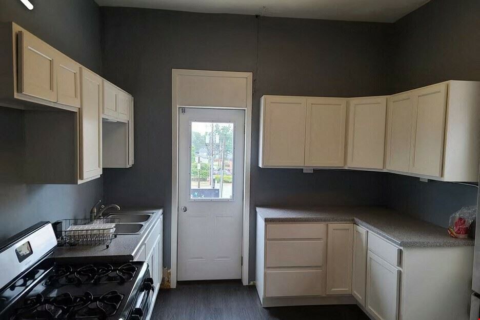1038 & 1048 7th Ave