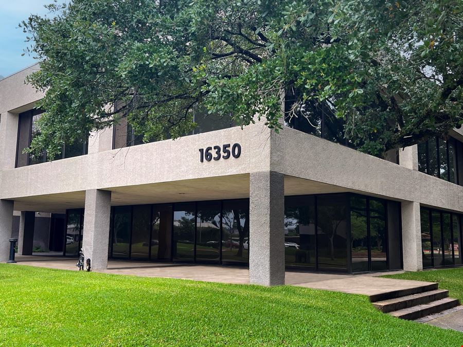 Sixteen 350 Park Ten Place