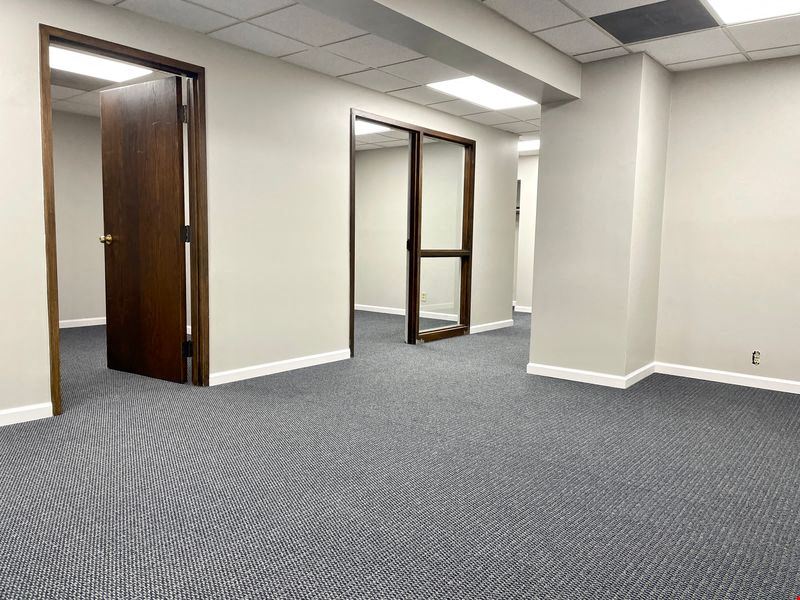 5113 N Executive Dr Suite 106