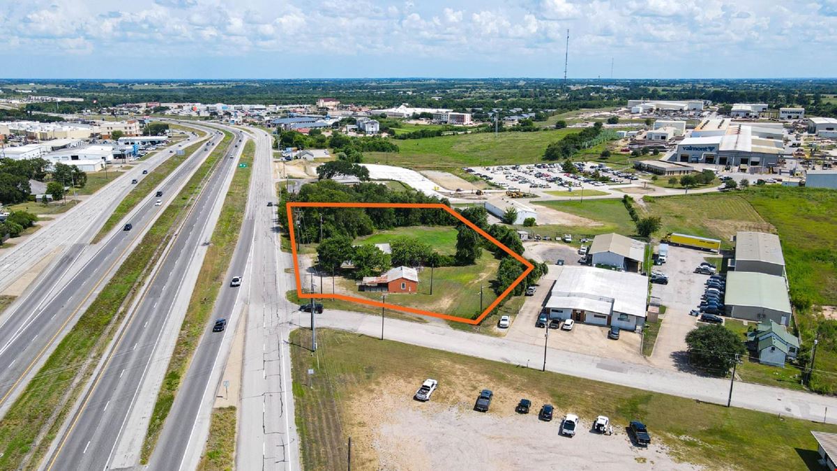 1083 Highway 290
