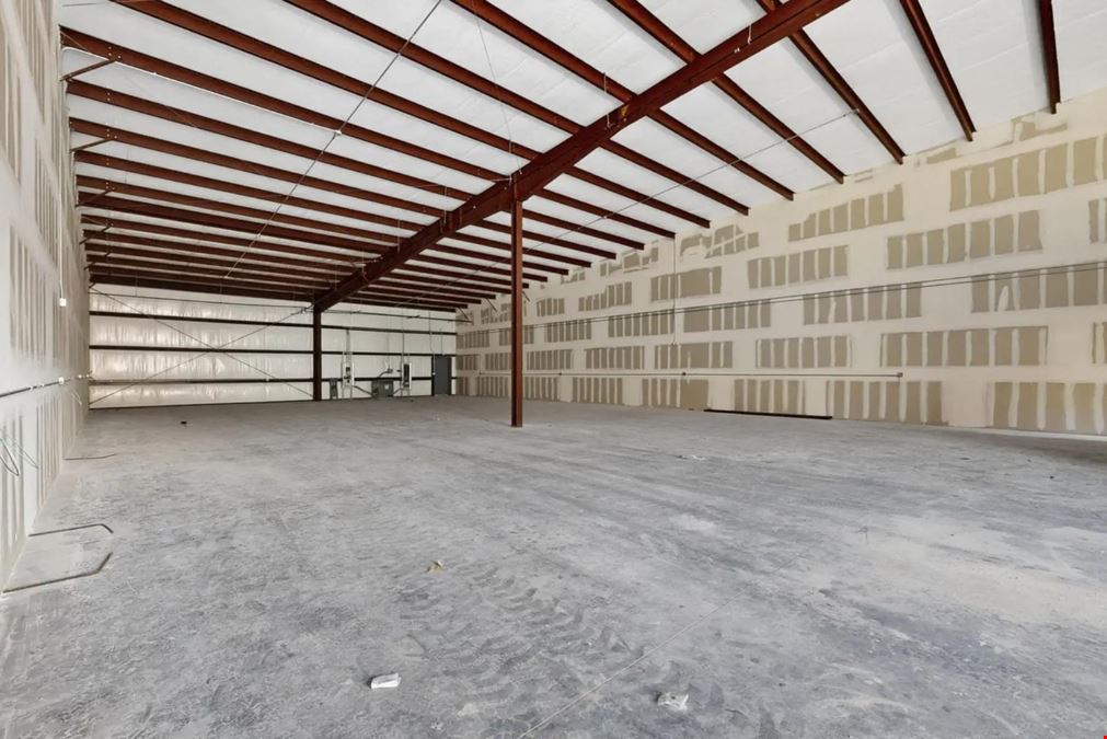 New Build Warehouse Suites Next to Airport & i-25
