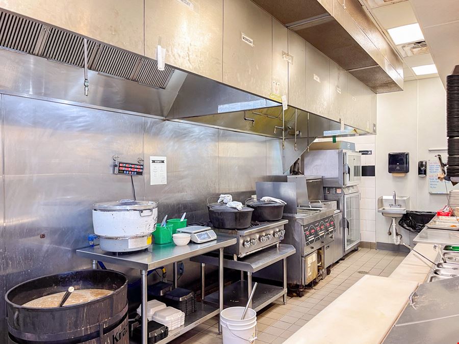 Retail Suite for Lease in Highly-Visible Commercial Corridor