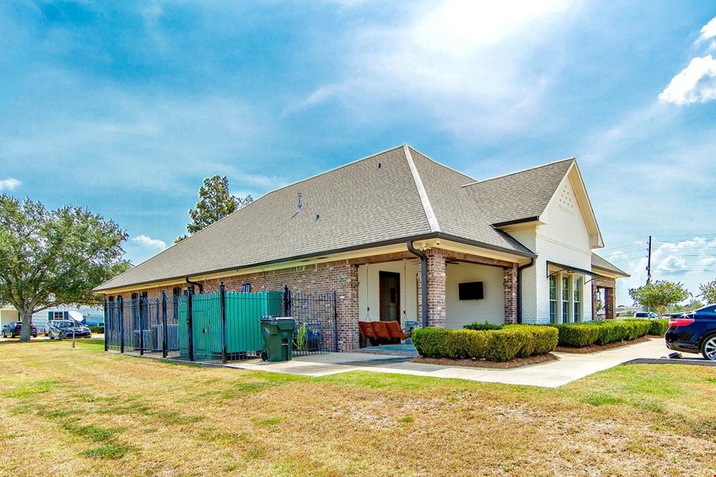 4,634 SF Modern Office Building in Houma