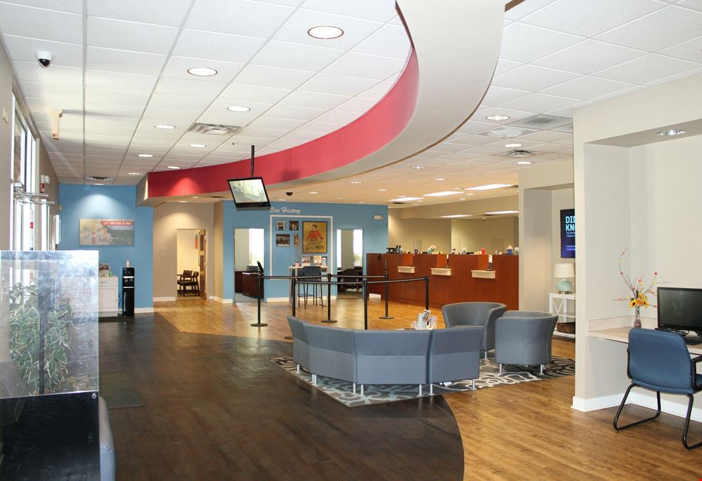 15,917 SF Building with Drive Thru