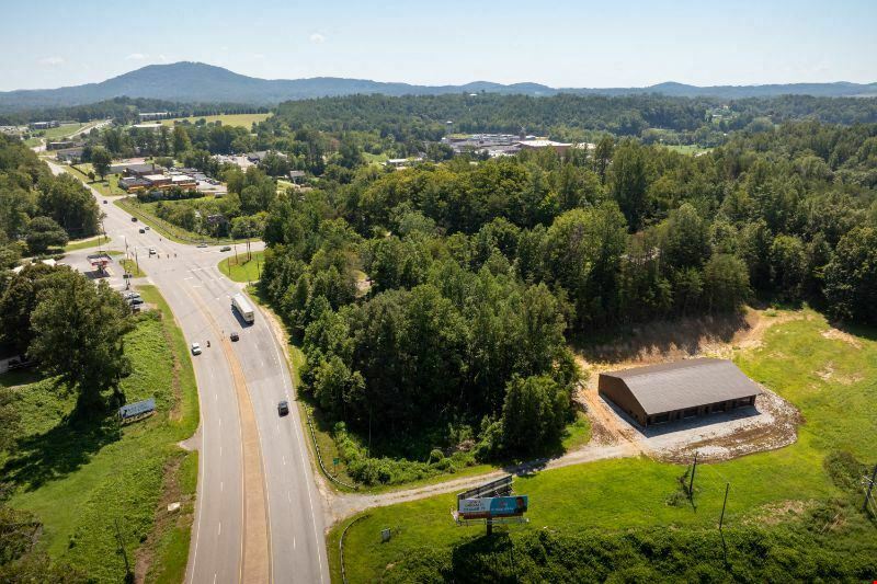 1829 Blowing Rock Blvd