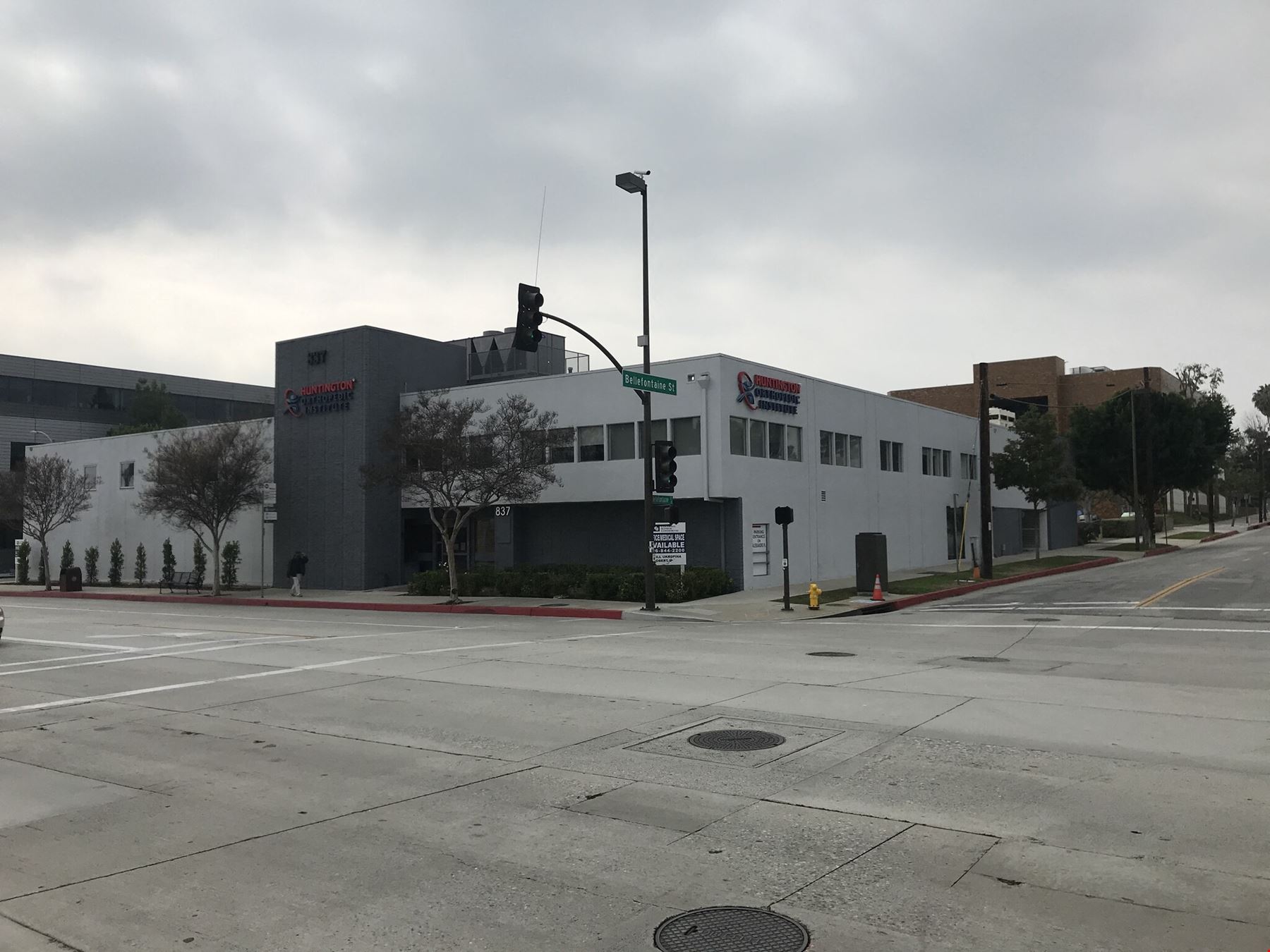 837 S Fair Oaks Ave