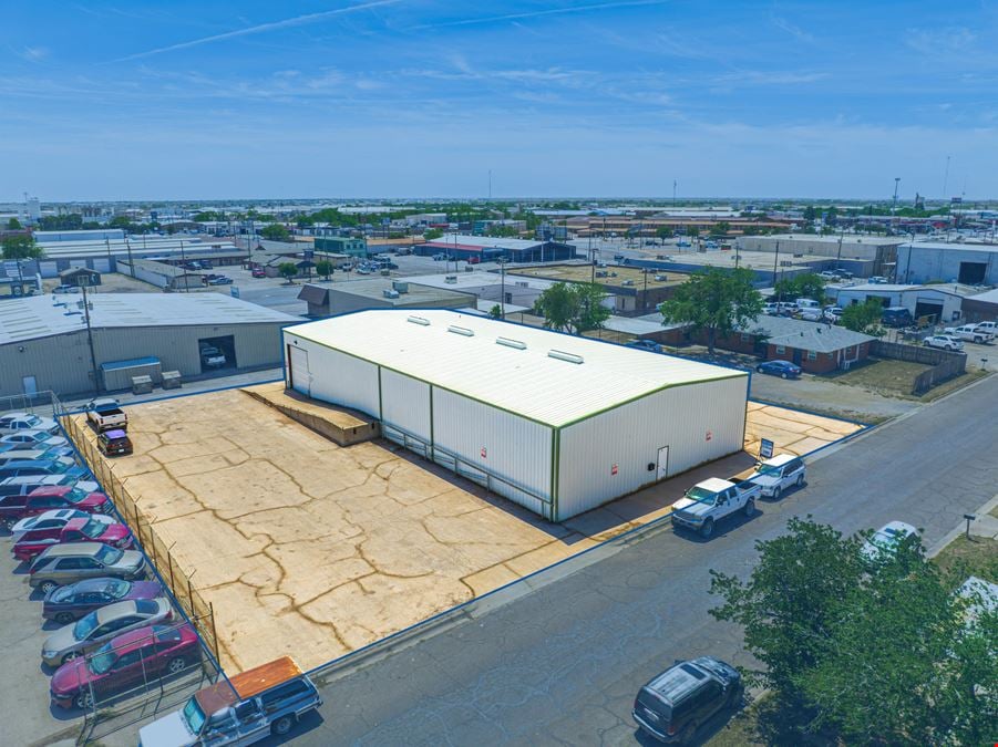 2 Bay Warehouse Near Downtown Midland, TX!