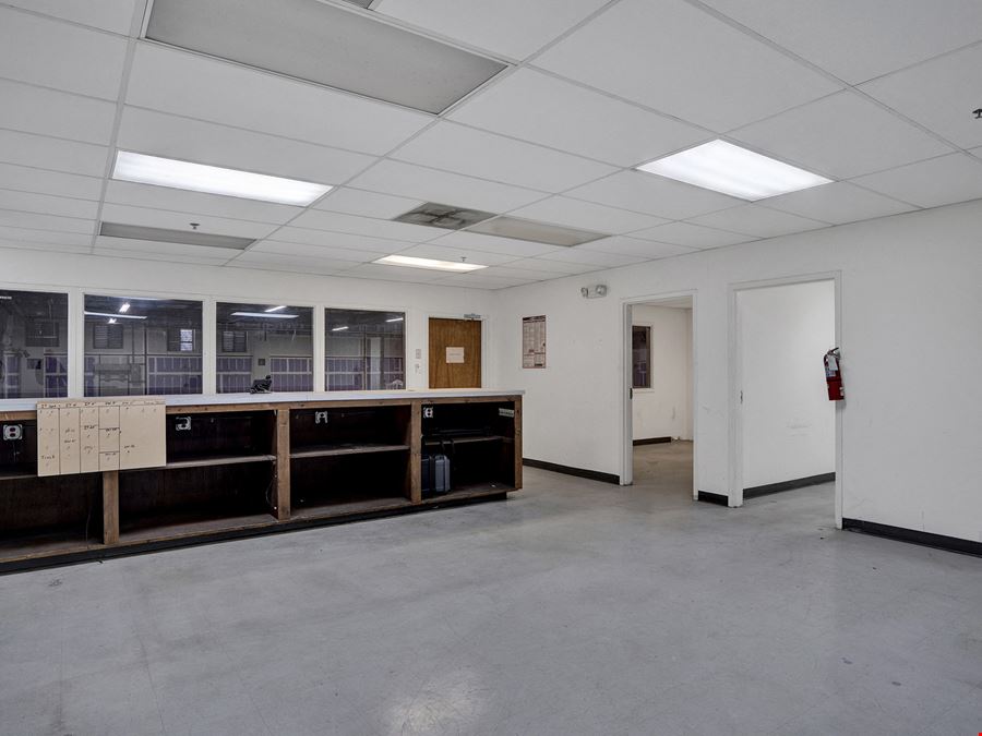 50,500 SF Distribution/Warehouse Opportunity