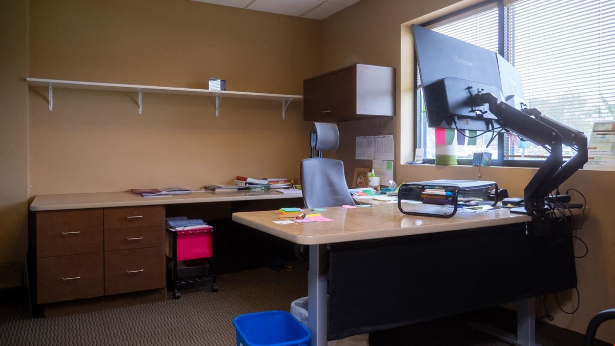 Flexible Commercial Space with Office & Warehouse