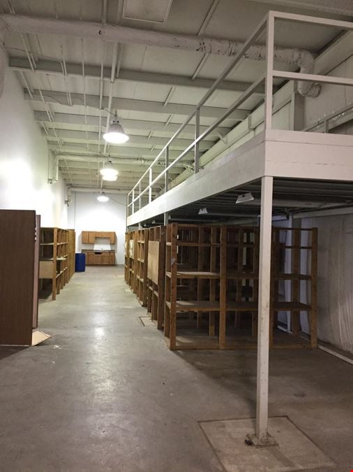 ±11,236 Flex Retail on ±4.33 acres