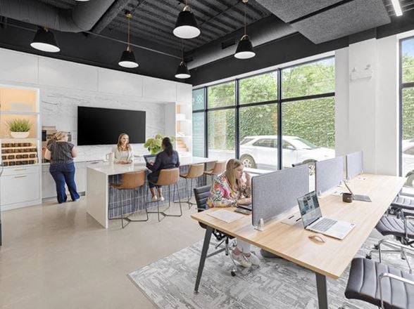 Preview of Coworking space for Rent at 3838 North Ravenswood Avenue