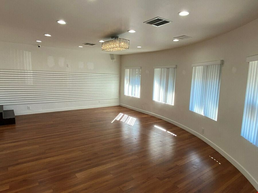 4500 Forman Ave