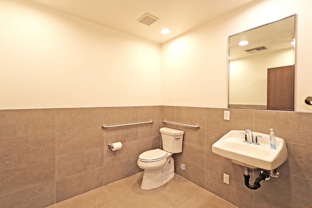 42201 Beacon Hill