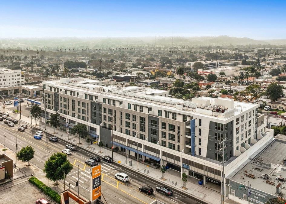 3045 Crenshaw Blvd - CORO