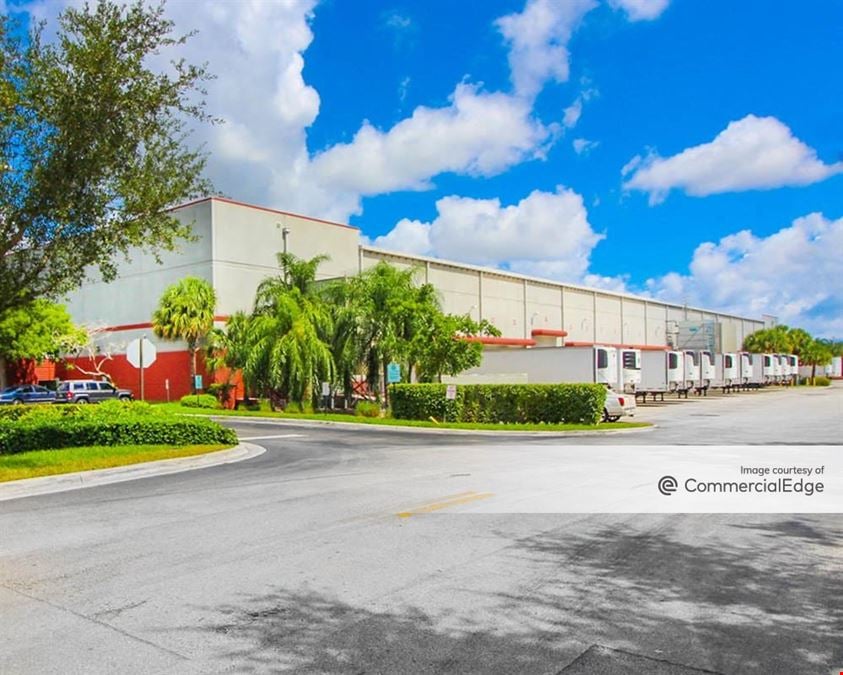 Pompano Center of Commerce II - Building 900