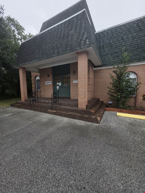 Larsen Plaza Offices