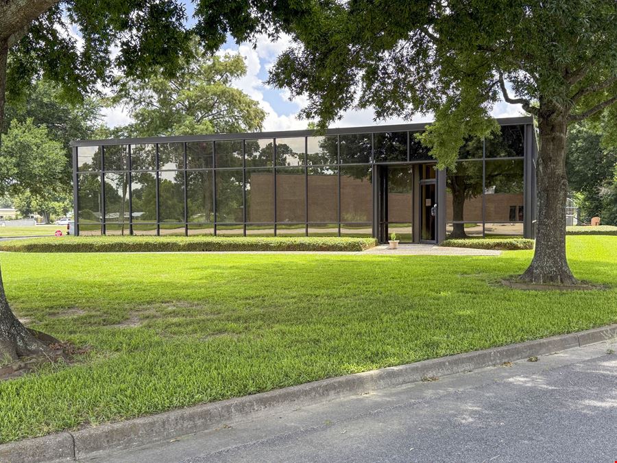 Long Term Net Leased Office Building