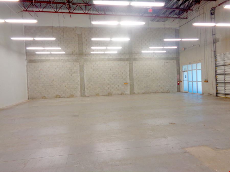 Sunrise Commerce Park 3000SF office/warehouse