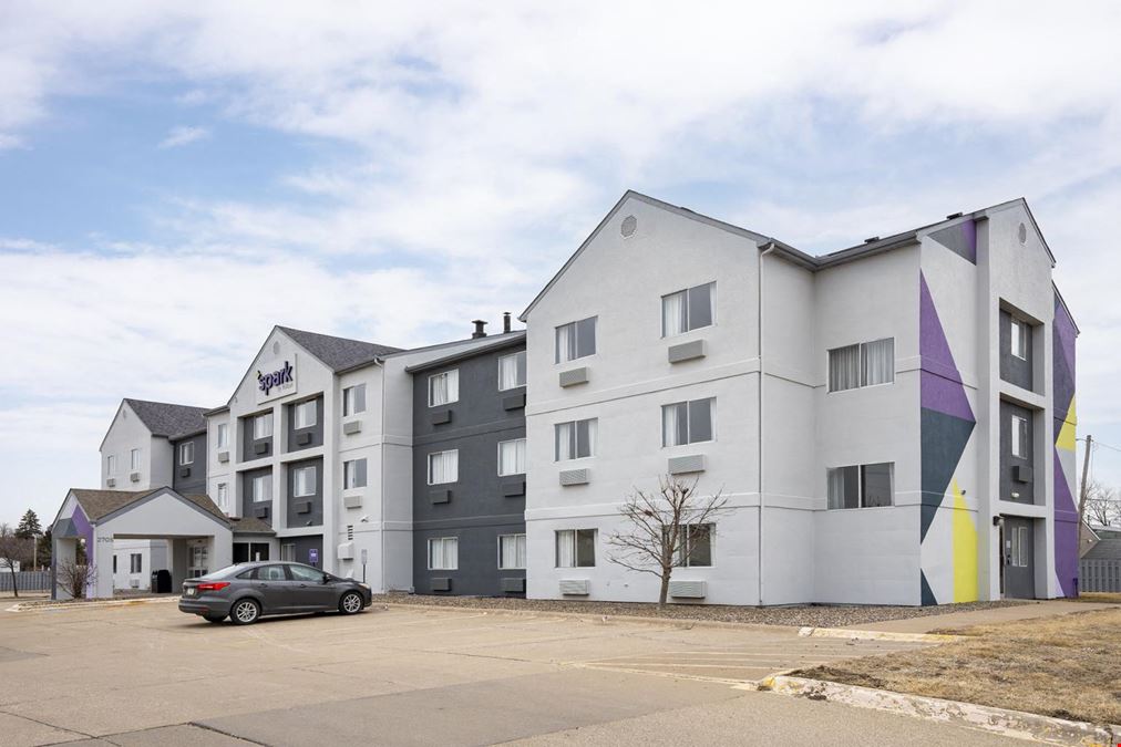 Spark by Hilton Moline | Recently Renovated