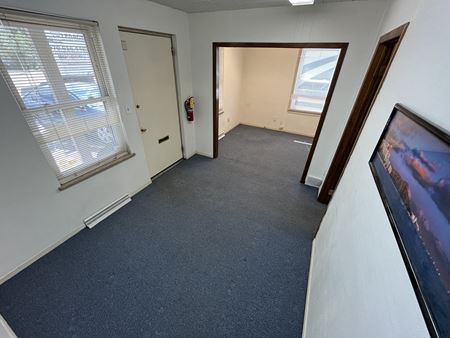 Preview of commercial space at 1510 Glen Ayr Dr