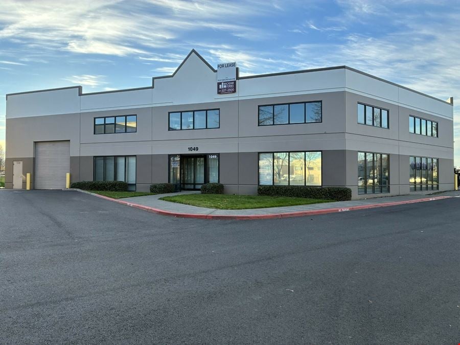 1049 & 1053 NW Corporate Drive