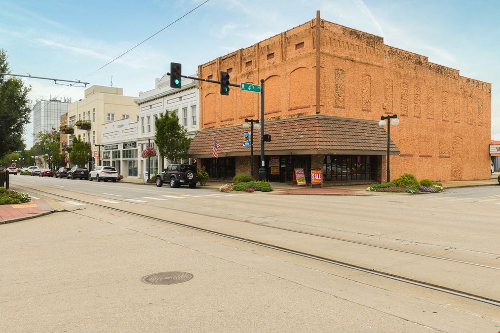 321 Main St