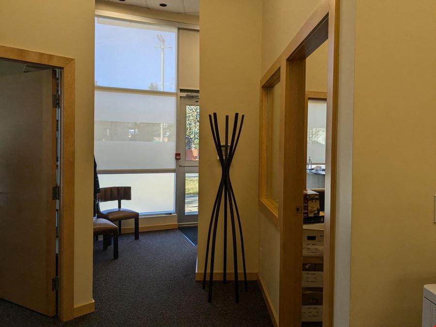 2745 Veterans Memorial Pkwy Commercial Strata Unit